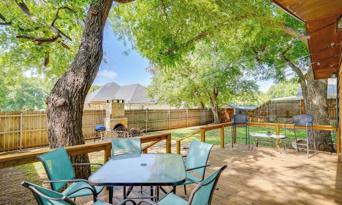Granbury House | Pet-Friendly Granbury Home w/Yard, Near Downtown!