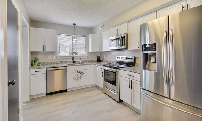 Downtown House | Pet-Friendly Hampton Vacation Rental on River!
