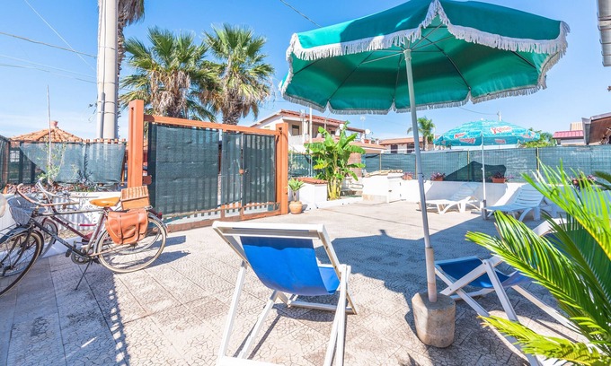 Agnone Bagni House | Pet-Friendly Holiday Home 'Casa Nico' close to the Sea with Terrace