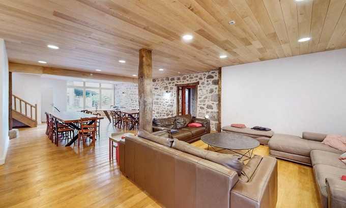 Saint-Estephe House | Pet friendly home in SAINT ESTEPHE
