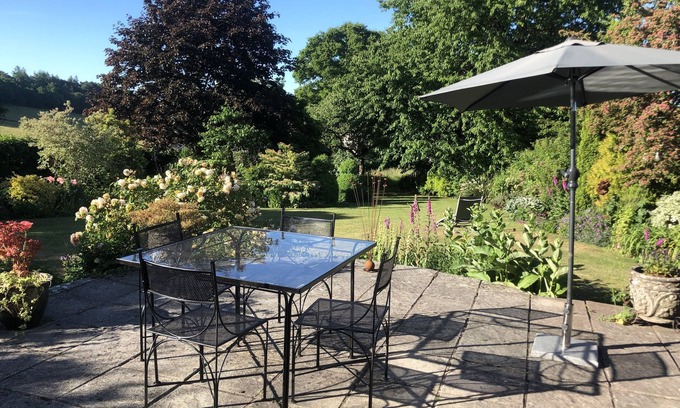Chepstow Cottage | Pet friendly 'Home from Home in the Wye Valley Wales
