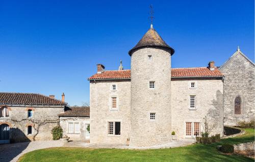 Bioussac House | Pet Friendly Home In Bioussac