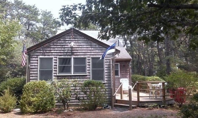 Indian Neck Heights Cottage | Pet Friendly Home, Short Walk to the Beach! (1807)