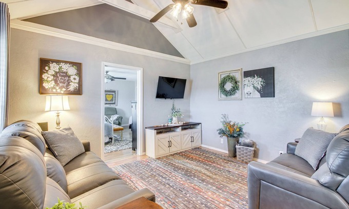 Ninnekah House | Pet-Friendly Home w/Porch Near Chickasha!