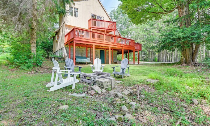 Edinburg House | Pet-Friendly Home w/Beach in Northville!