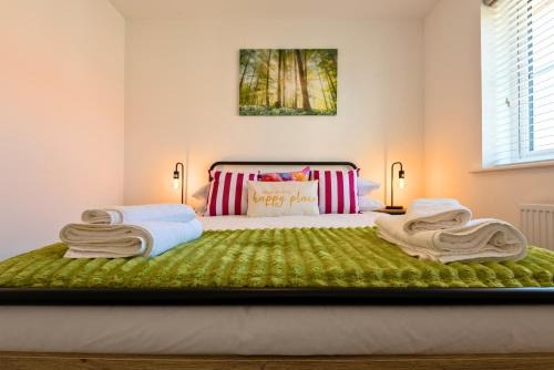 Twigworth House | Pet friendly house by KBS StayHub Short Lets & Serviced Accommodation Innsworth with parking