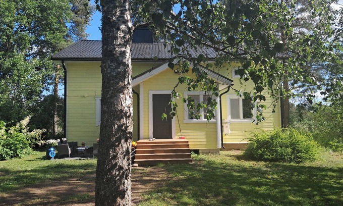 Elimaki House | Pet friendly house with wood sauna - Sleeps 8