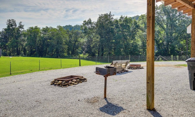 Winona Apartment | Pet-Friendly Huntsville Home: ATV Authorized Route