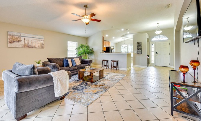 Northside House | Pet-Friendly Jacksonville Home Rental w/ Lanai!