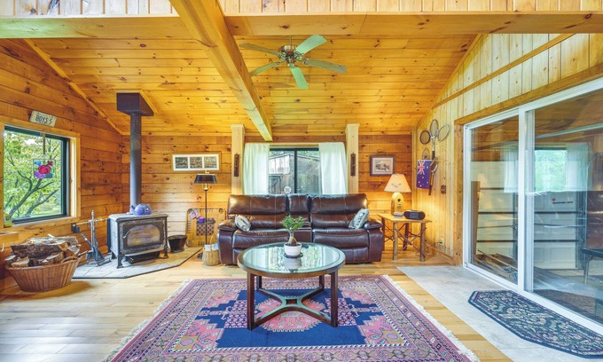 Jamestown Apartment | Pet-Friendly Jamestown Cabin w/Fire Pit and Deck!