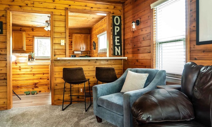 Lake Geneva House | Pet Friendly Lake Geneva Getaway for 6!