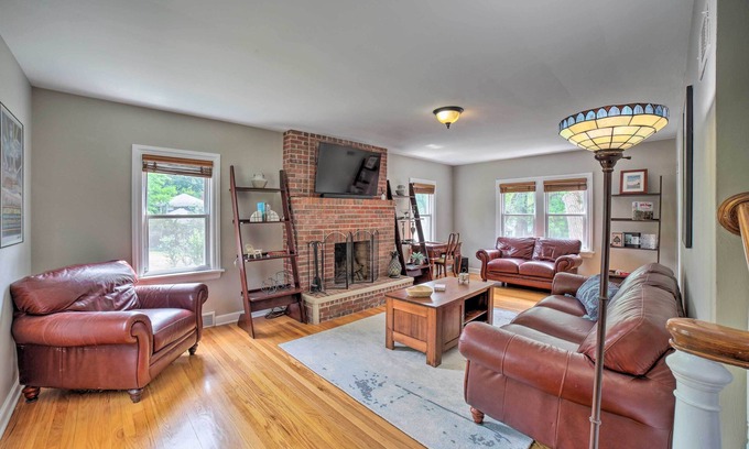 Miller Beach House | Pet-Friendly Lake Getaway: 1 Block to Beach!