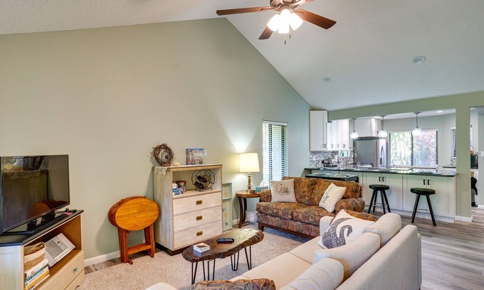 Lakeland Condo | Pet-Friendly Lakeland Condo w/Screened Porch!
