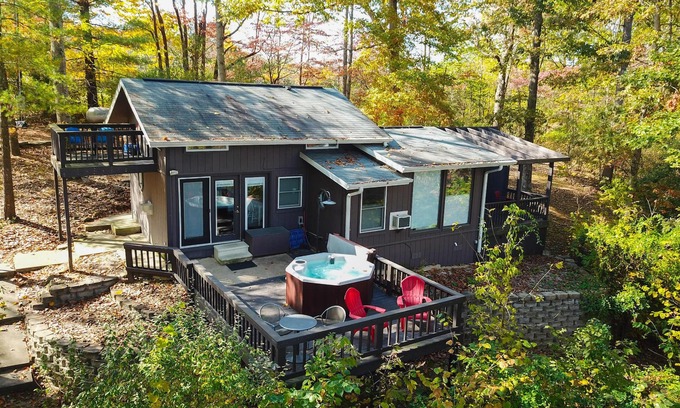 Heltonville Cottage | Pet-friendly, located on Lake Monroe.