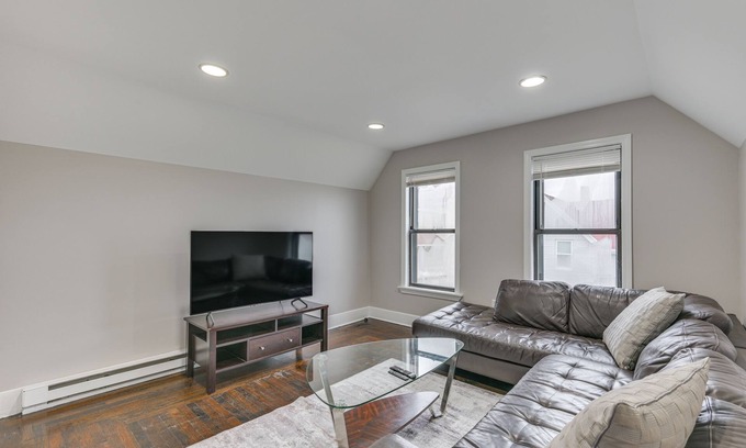 Malden Apartment | Pet-Friendly Malden Apartment: 7 Mi to Boston!
