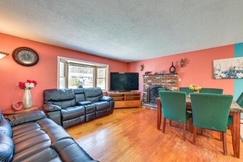 Merrimack House | Pet-Friendly Merrimack Home with Grill 8 Mi to Mall