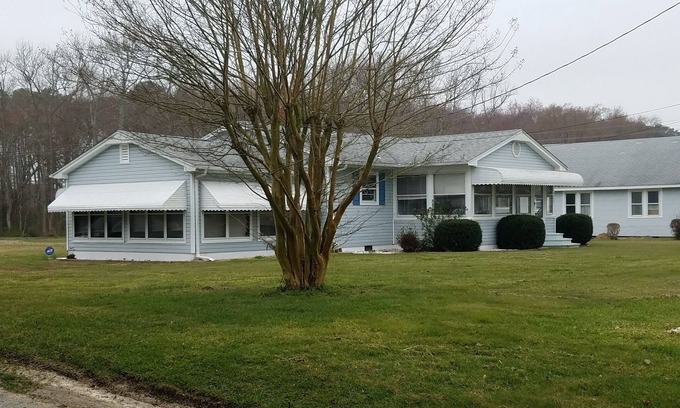 Berlin House | Pet Friendly Near Berlin, Assateague Island Beaches and Ocean City