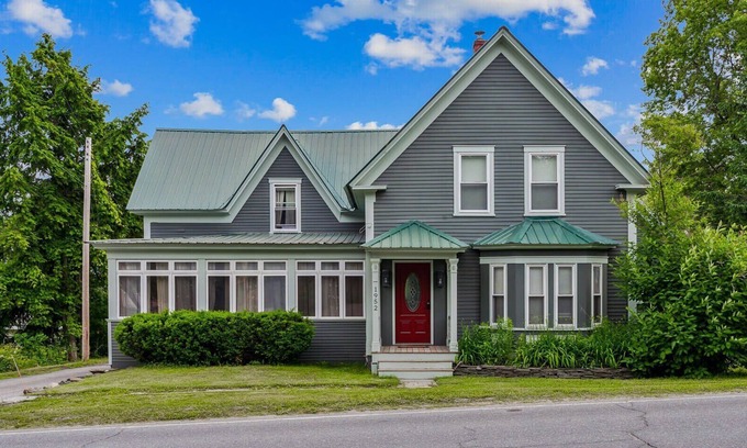 Quechee Condo | Pet-Friendly Near Simon Pierce | The House on Main