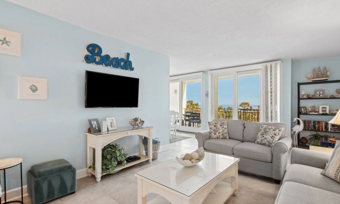 Fernandina Beach Condo | Pet Friendly | Oceanfront Views from this Spacious Updated 3rd Floor Shipwatch Condo | 1650 Sq Ft