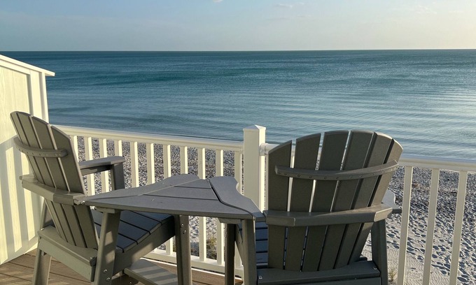 Cape Haze House | Pet friendly, on the beach, paddle boards, kayaks, bikes, pool closed til 12/31