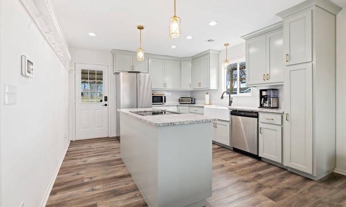 Lincoln Other | Pet-Friendly Ozark Retreat - Gardens, Pond, Wildlife Views