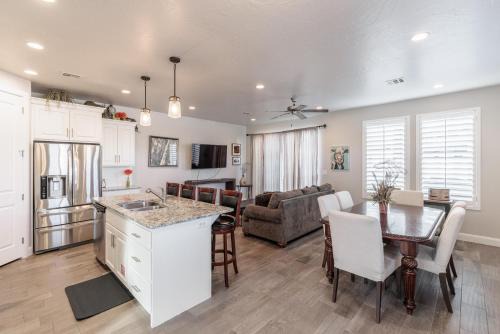 St. George House | Pet-Friendly Paradise