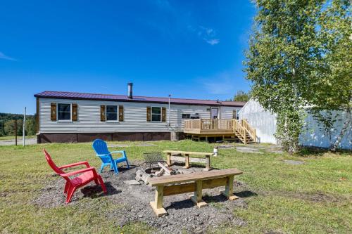 Perham House | Pet-Friendly Perham Home Fire Pit and Trail Access!