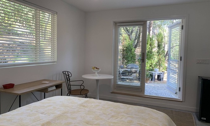 Altadena Cottage | Pet Friendly Private Cozy Casita on 2 acre Property