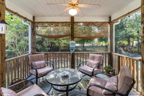 Tranquil Harbour House | Pet friendly Private Home in Oak Island
