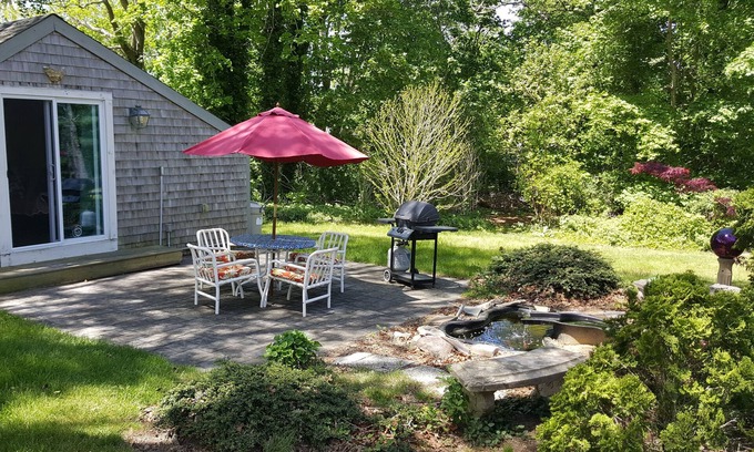 Yarmouth Port Cottage | Pet Friendly Quiet Charming Cottage off the Beaten Path close to all amenities