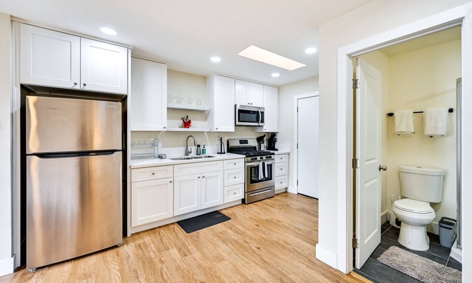 Lincoln Acres Apartment | Pet-Friendly San Diego Studio ~ 14 Mi to Downtown