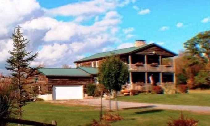 Mingo Cabin | Pet Friendly! Smith's Mother-in-law suite in snowshoe!