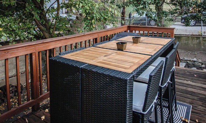 South Side Slopes Apartment | Pet-Friendly Southside Getaway - Sleeps 12