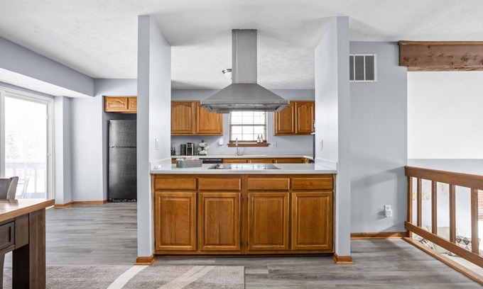 Wayne House | Pet Friendly | Speedway | Perfect for Groups