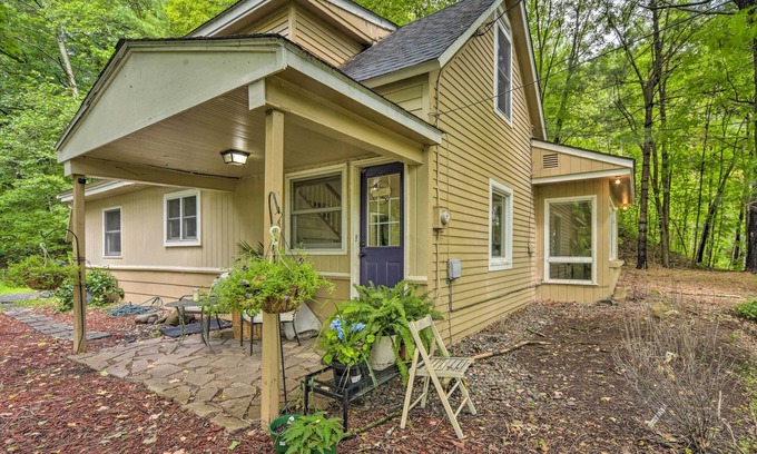 St Croix Falls Cottage | Pet-friendly St Croix Falls Remote Retreat!