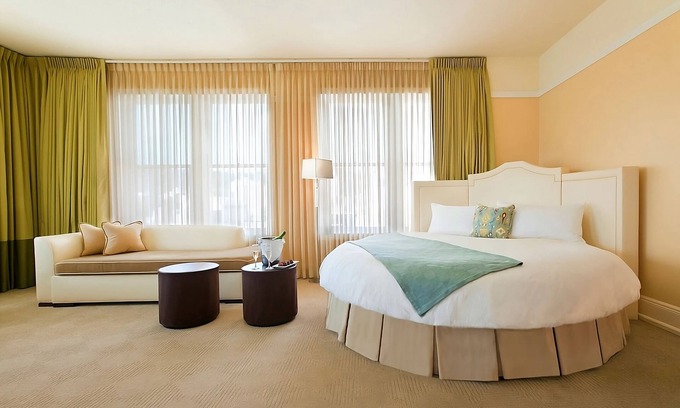 Goose Hollow Hotel | Pet-friendly Suite, Near Providence Park! Onsite Dining and Fitness Center!