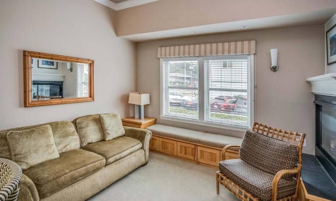 Downtown Cannon Beach Hotel | Pet-Friendly Suite Near Cannon Beach – Quick Access!