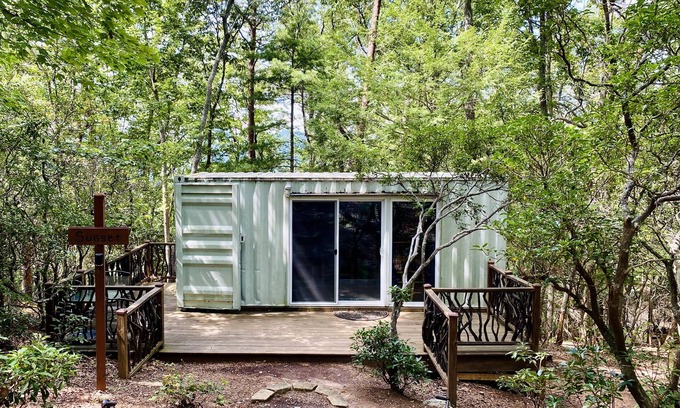 Dahlonega Cabin | Pet-friendly Sunset Eco Container Cabin 10 minutes from Downtown Dahlonega