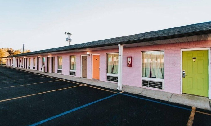 Berea House | Pet-friendly Unit! Airport Shuttle Available, Free Breakfast and Parking!
