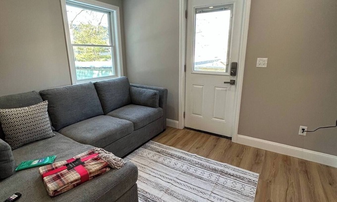 Old North End Apartment | Pet-Friendly Unit | Spacious Yard & Walk to Downtown