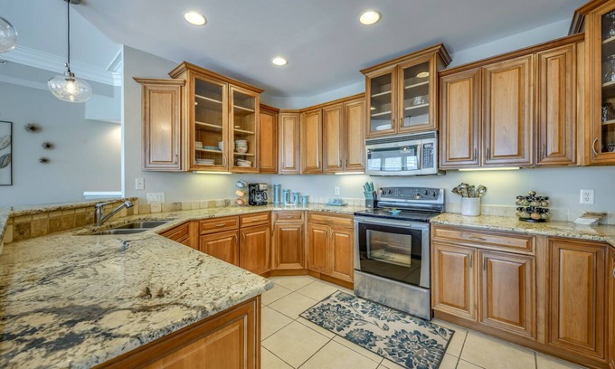Jacksonville Condo | Pet Friendly Luxury Penthouse 3 BR 3.5 bath Condo