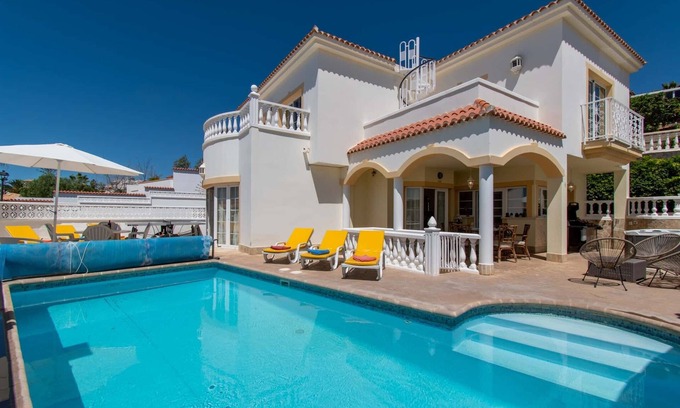 Chayofa Villa | Pet-Friendly Villa Encantada with Sea View & Pool