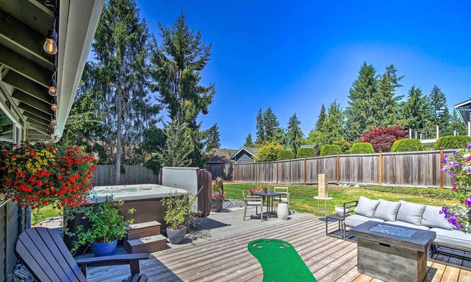University Place House | Pet-Friendly Washington Gem w/ Yard & Hot Tub!