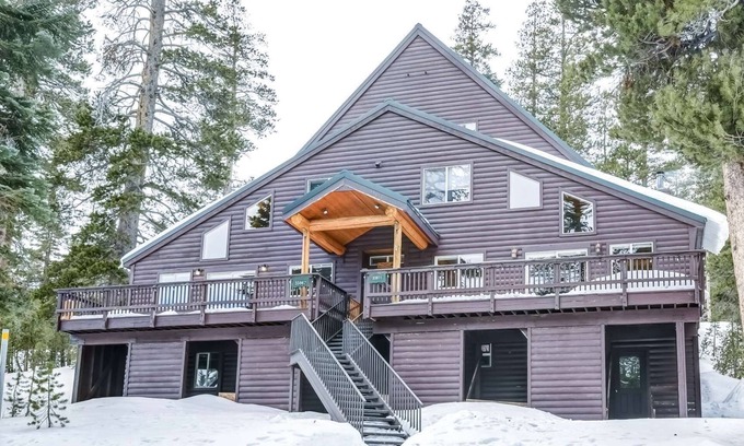Kirkwood Cabin | Pete's Place Kirkwood Meadow View Cabin - Flying Wedge North