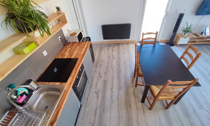 Susville Apartment | Petit Coin de Bonheur clim terrasse parking centre