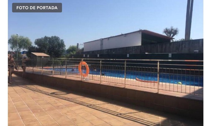 Poio Apartment | Petit con piscina
