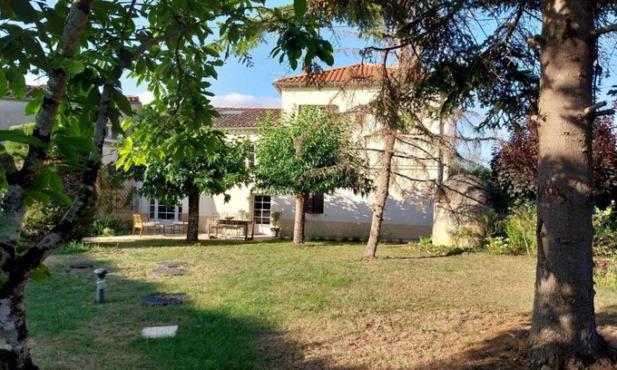 Blasimon House | Petit Est Eco Cottage