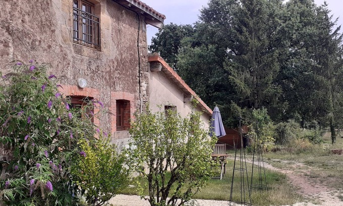 Availles-Limouzine Other | Petit Gîte de Caractère Dans une Ferme Biologique à 5 Mins Davailles Limouzine,