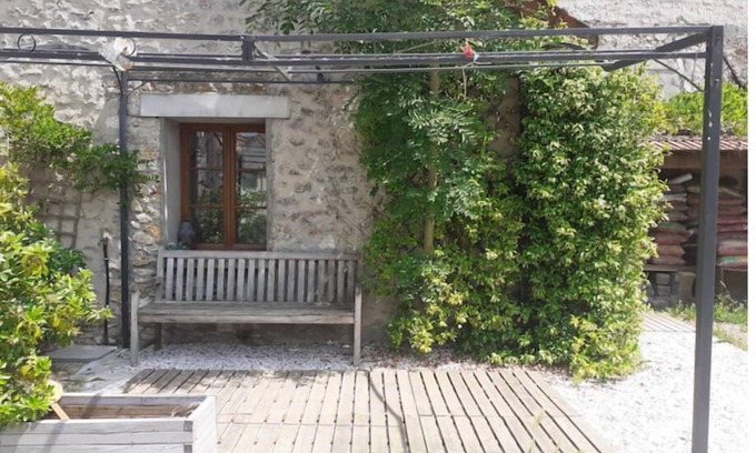 Conde-Sainte-Libiaire House | Petite Maison Duplex Indépendante