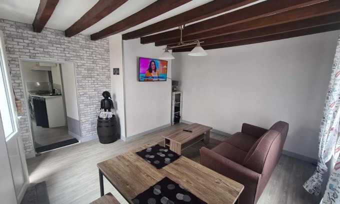 Montigny-le-Gannelon House | Petite maison cosy wifi avec terrasse